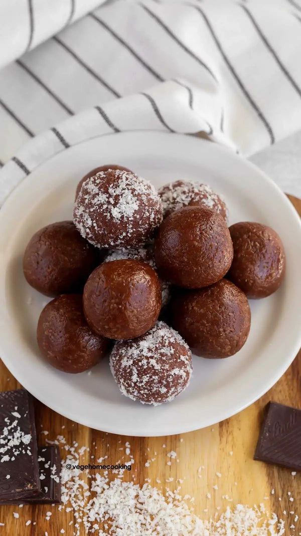 Chocolate ThyroVital Energy Laddoos